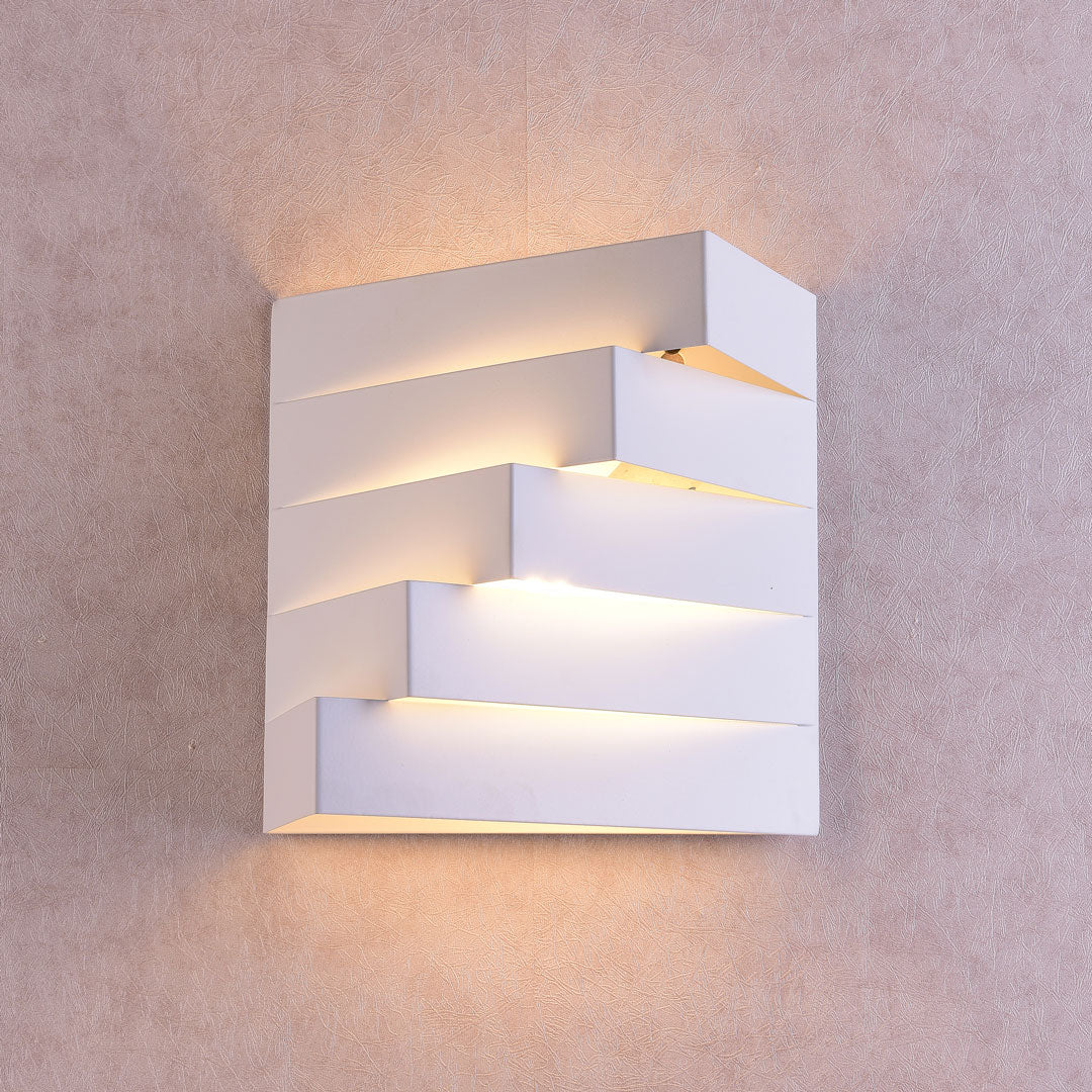 Wall Light E14 White — LP 2705-WH