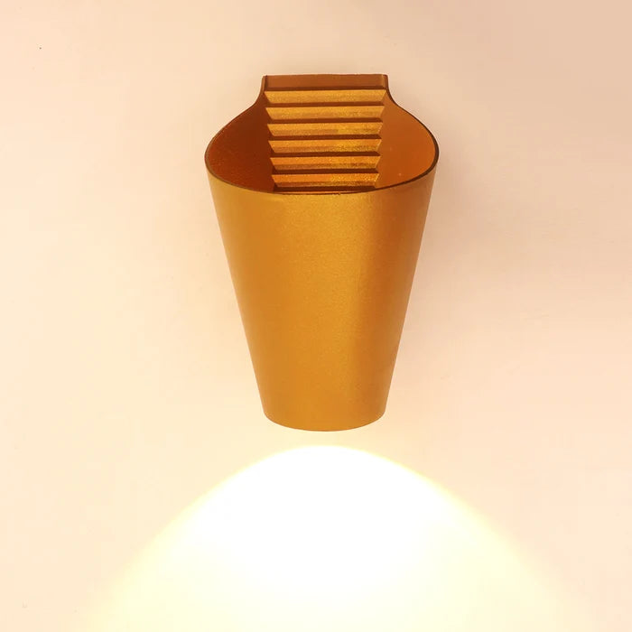 10W LED Outdoor Wall Light – Modern Cone Design — LL 2606-54-GO-WW