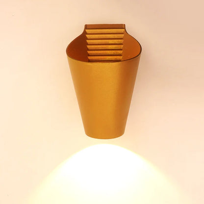 10W LED Outdoor Wall Light – Modern Cone Design — LL 2606-54-GO-WW