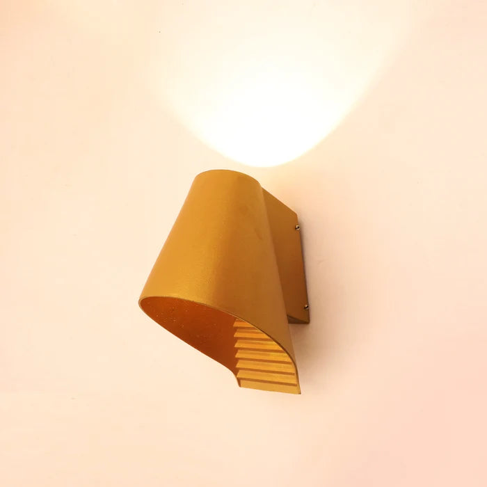 10W LED Outdoor Wall Light – Modern Cone Design — LL 2606-54-GO-WW