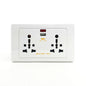 Universal Double Outlet Usb — TR 5213-UN-UB-NE